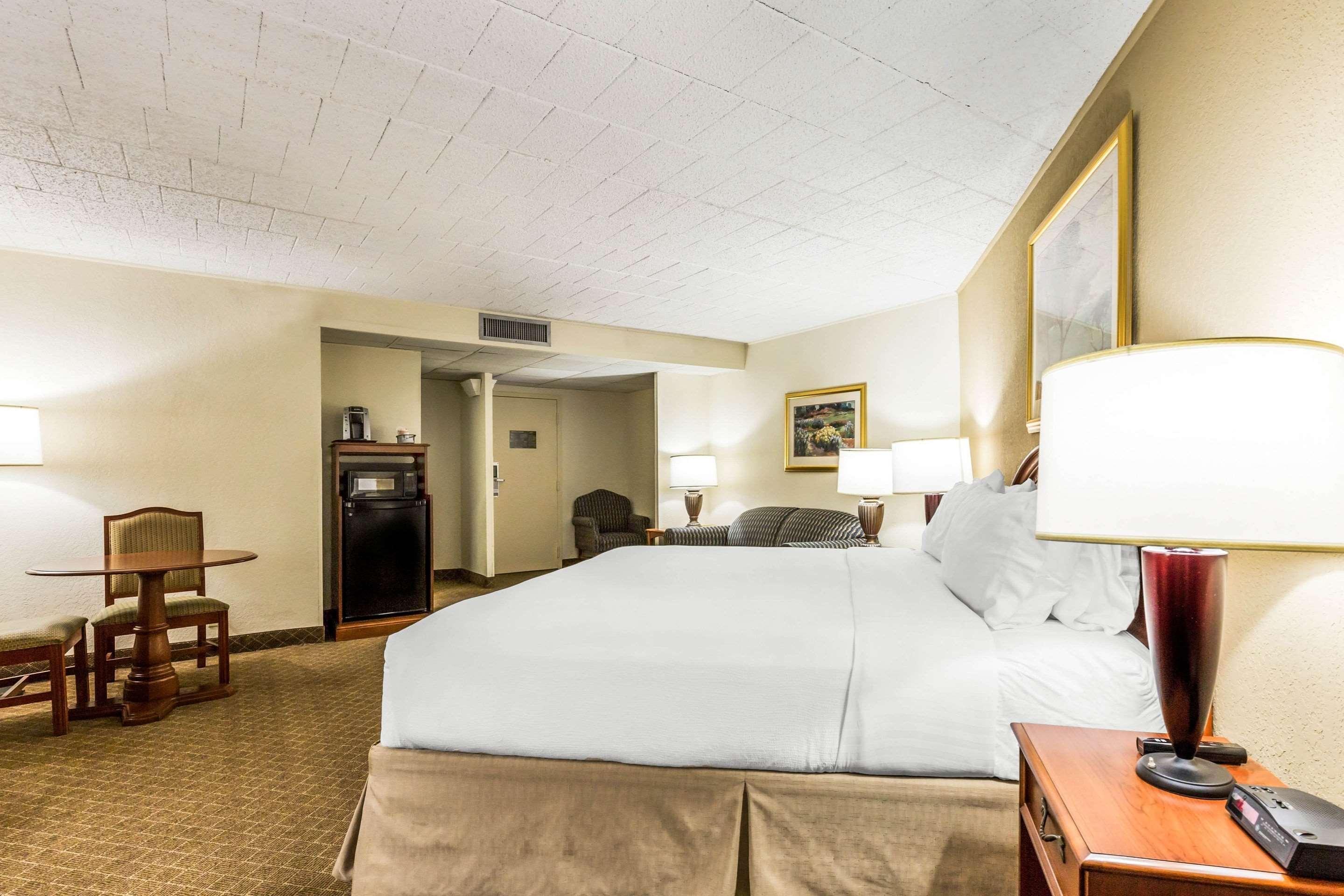 Clarion Inn Frederick Event Center Dış mekan fotoğraf