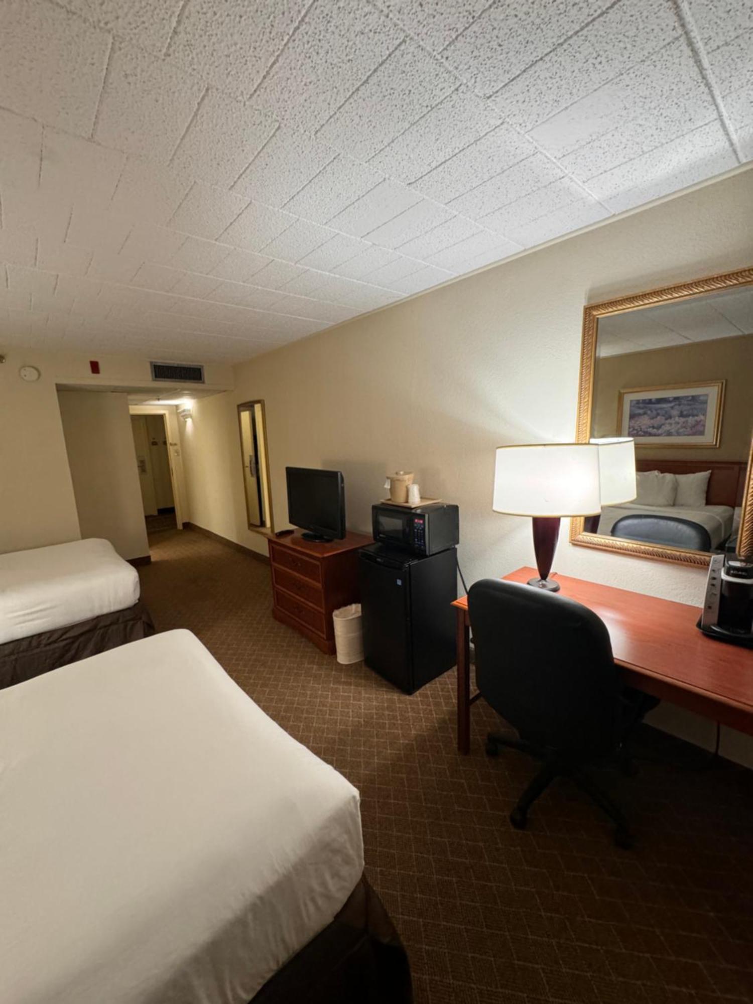 Clarion Inn Frederick Event Center Dış mekan fotoğraf